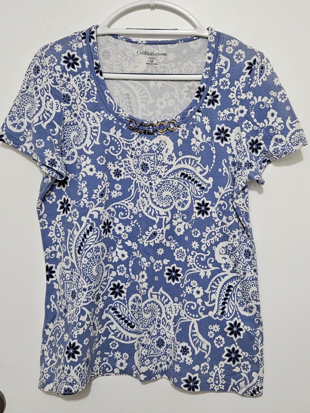 croft & barrow Blue and White Paisley Short-Sleeve Tee Size Medium